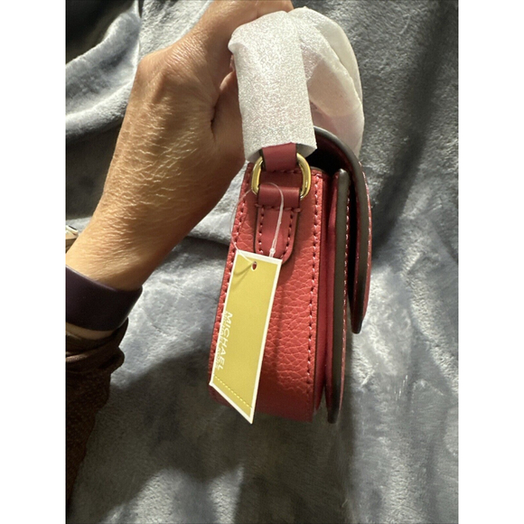 Michael Kors Jet Set Travel New NWT Pebbled Leather Berry Sorbet Crossbody $398 - Picture 10 of 12